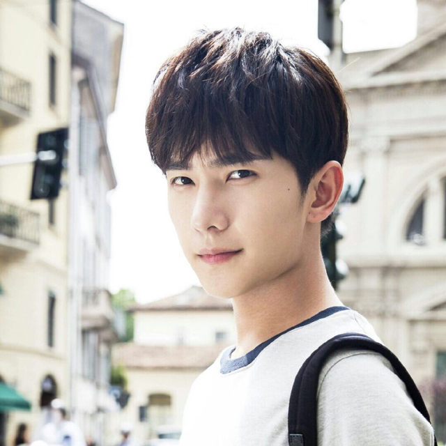 20:17:08   礼物对沈慕言来说只是次要的,他更加在意的是苏落这个人